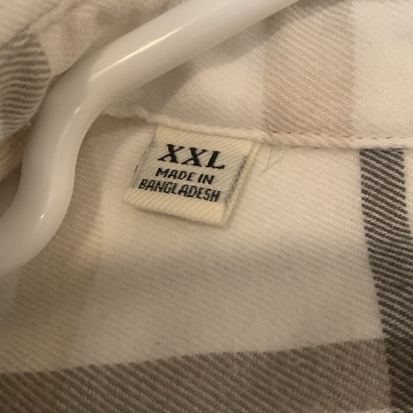 Jach’s Girlfriend New York, Flannel Button up with hidden pockets - Picture 6 of 6